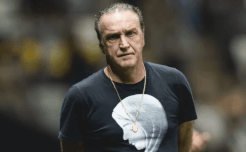 Atlético demite Cuca após revés no clássico mineiro