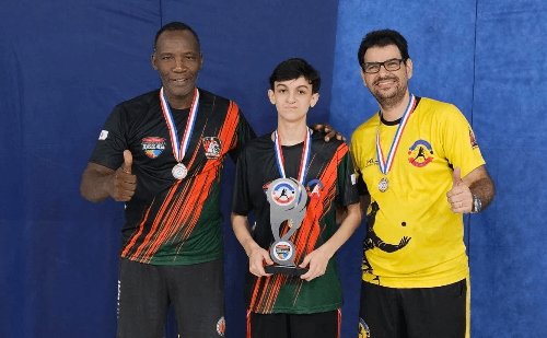 Atleta de Timóteo disputa tênis de mesa nos Jogos da Juventude em Brasília