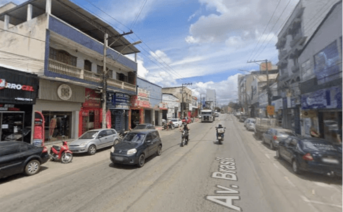 Motociclista fica ferido após colisão com carro em avenida de Ipatinga