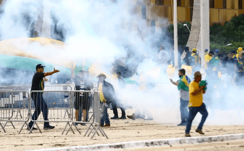 Sete acusados de usar Abin para fake news sobre urnas em Brasília