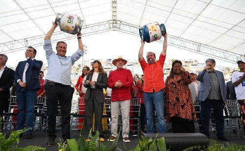 Lula lança em Belo Horizonte programa Gás do Povo com botijão gratuito