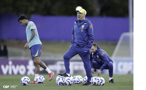 Brasil encara Chile no Maracanã em jogo de estreia de Ancelotti