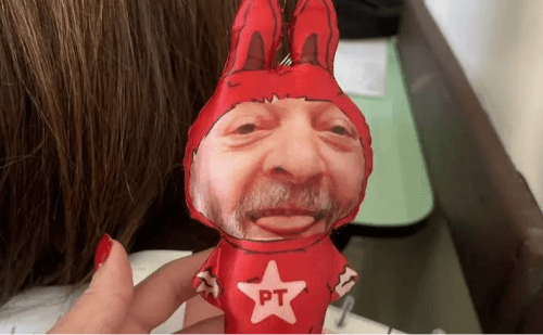 Rosto de Lula em boneco 'Labubu' vira sensação nacional como 'Lalulu'