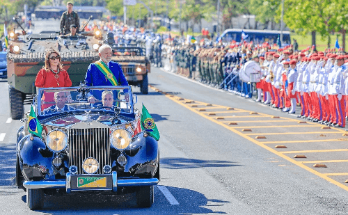 Desfile de 7 de setembro celebra soberania e aposta no 'Brasil do Futuro'