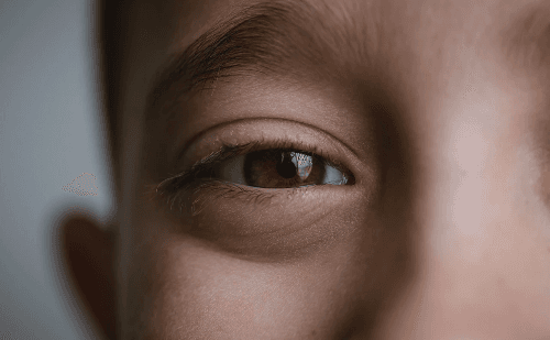 Pais denunciam recusa de escolas a crianças com deficiência em Belo Horizonte