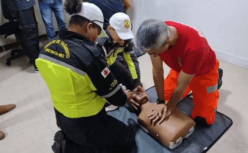 Agentes e vigilantes de Ipatinga recebem capacitação em primeiros socorros