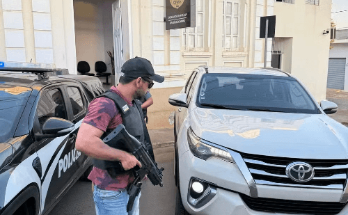 Polícia recupera caminhonete furtada em BH no Norte de Minas