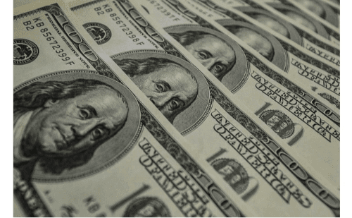 Dólar despenca e investidores de Minas observam com cautela