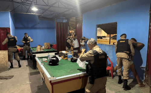 Operação fiscaliza bares e prende suspeitos em Ipatinga