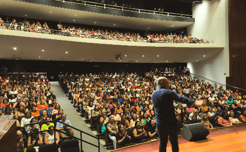 Ipatinga sedia Seminário de Educação Inclusiva com palestra de especialista da USP
