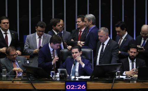 Câmara aprova PEC que retoma voto secreto para STF processar deputados e senadores