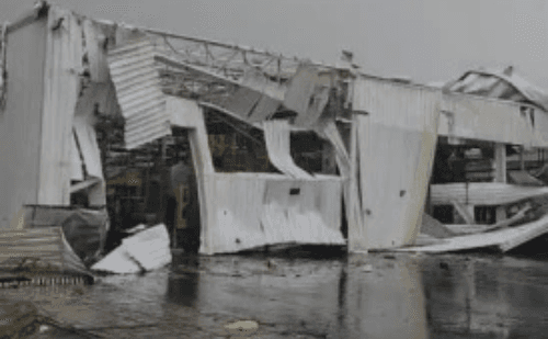 Temporal causa estragos e deixa feridos em fábrica no interior de SP