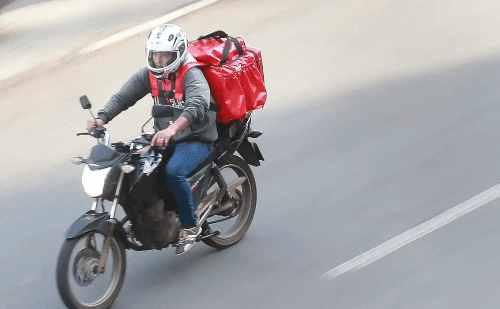Belo Horizonte recebe ação do iFood para capacitar motoboys