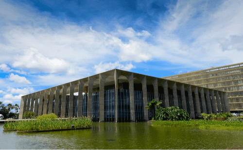 Governo brasileiro pede cessar-fogo imediato e solução de dois Estados