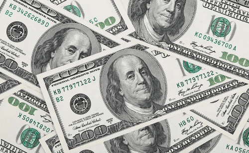 Moeda americana avança em meio a impasse nos EUA e indicadores econômicos brasileiros