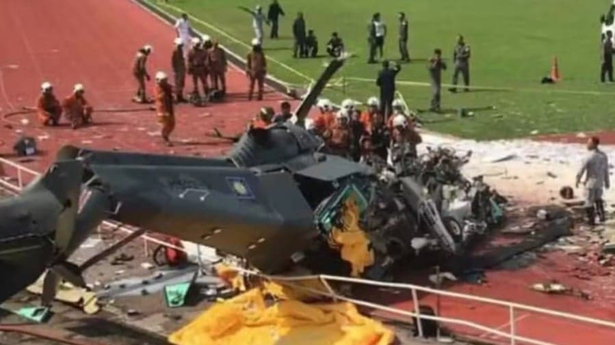 VÍDEO: Tragédia aérea na Malásia deixa 10 mortos em colisão de helicópteros