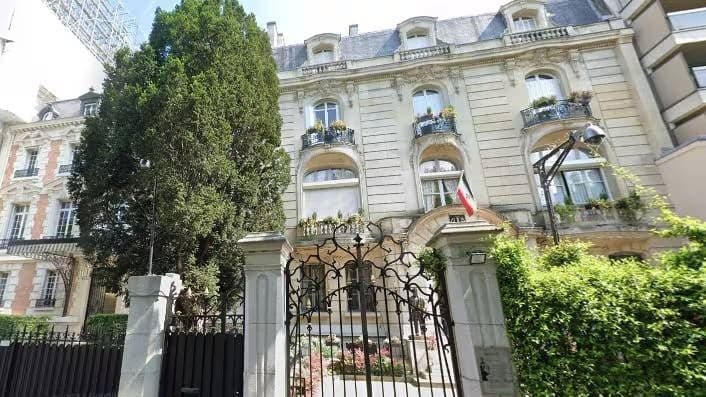 Homem detido com materiais suspeitos no consulado iraniano em Paris