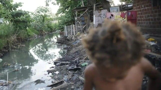 Retorno da cólera ao Brasil acende alertas sobre saneamento e higiene