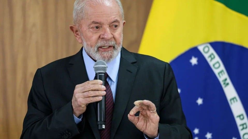 Lula defende o direito à greve e assegura que não haverá punições