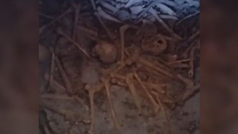 VÍDEO: Ossadas humanas são descobertas durante restauração de igreja em MG 